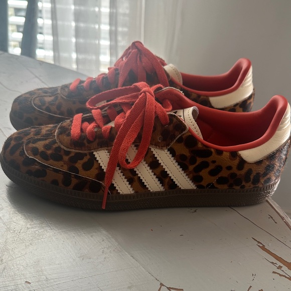 adidas Leopard Print Sneakers with Red Accents - Picture 1 of 4